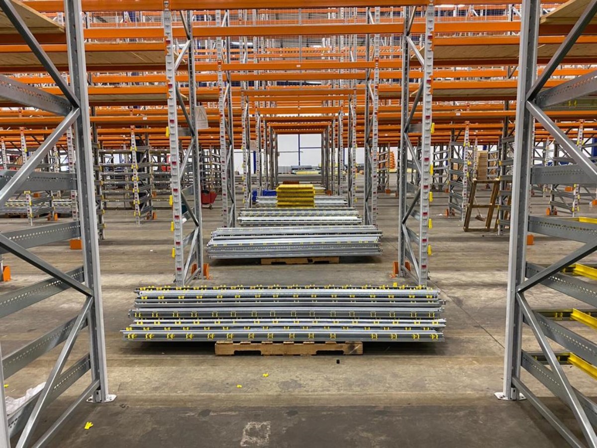 warehouse and racking clearance experts for all distribution centres in mainland uk